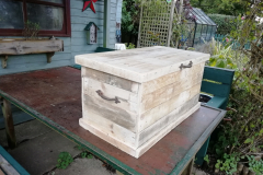 pallet wood storage chest/coffee table