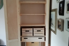 Alcove pantry with internal storage solutions