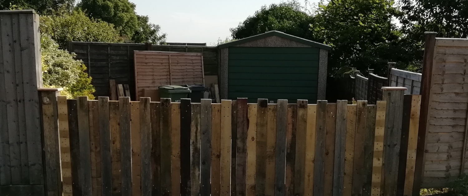 reclaimed pallet wood gates